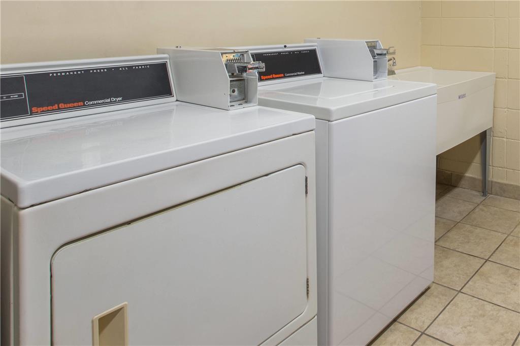 Days Inn & Suites By Wyndham Navarre - Near Beaches Hurlburt Fasilitas foto
